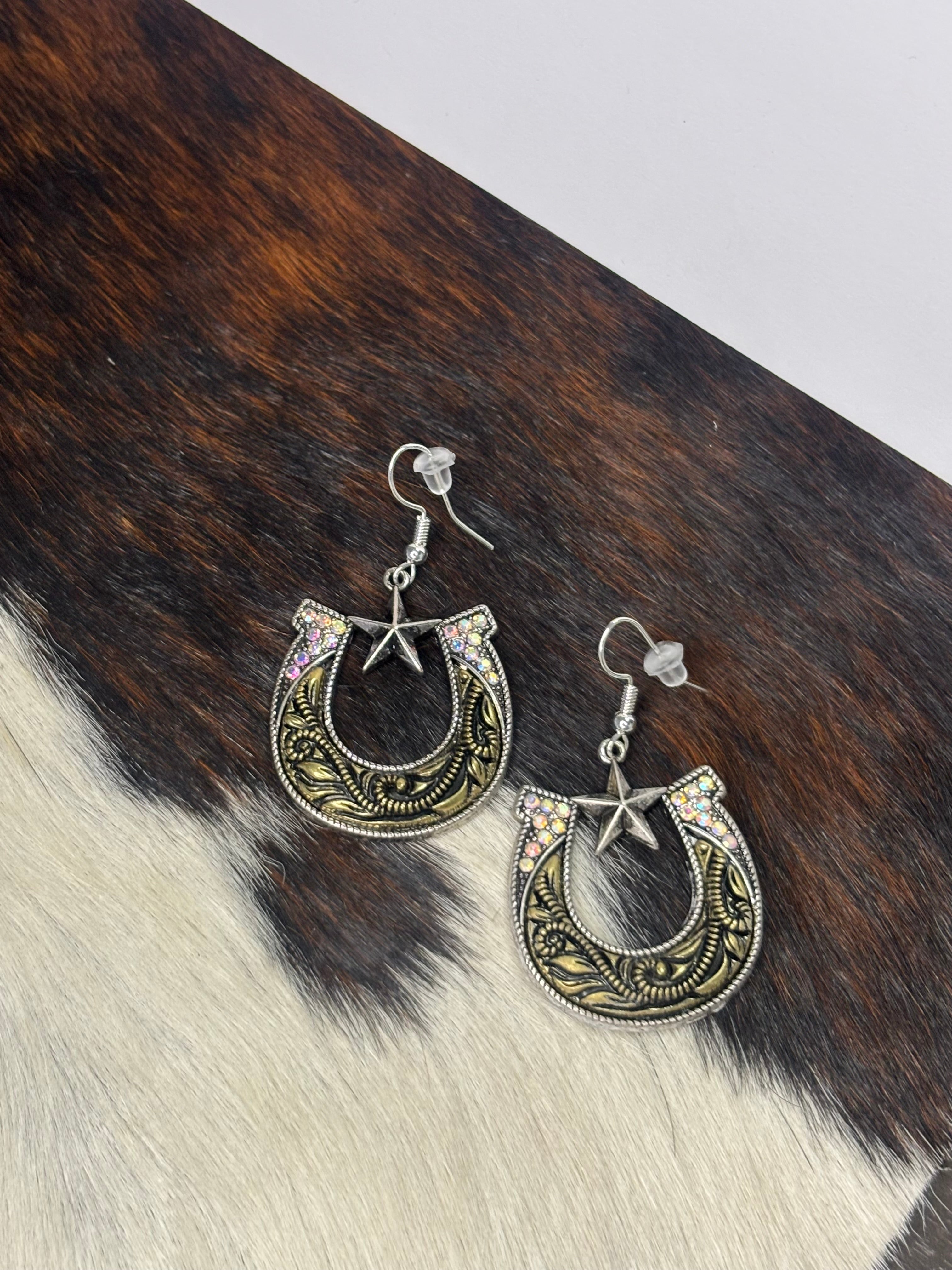 Horse shoe tooled rhinestone earrings